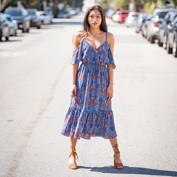 Meet Your Posher Bettina | ⚡️ Posh Ambassador - Picture 5 of 7